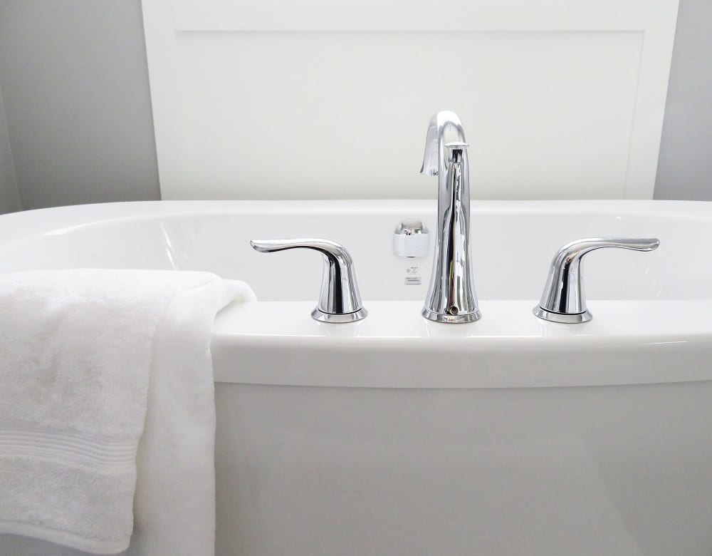 what does a bathtub installation cost