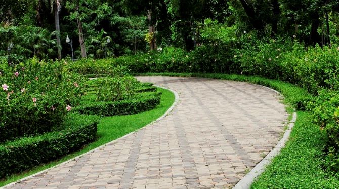 what does paving cost